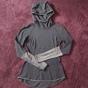 Lululemon Shape up Black Long Sleeve Pullover Women’s Sz 6 Athleisure